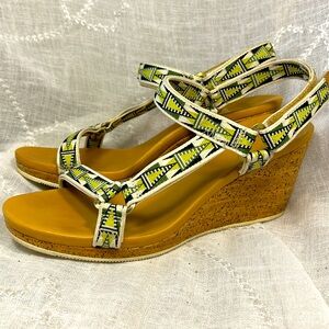 Teva almost NEW cork leather comfortable wedge sandal